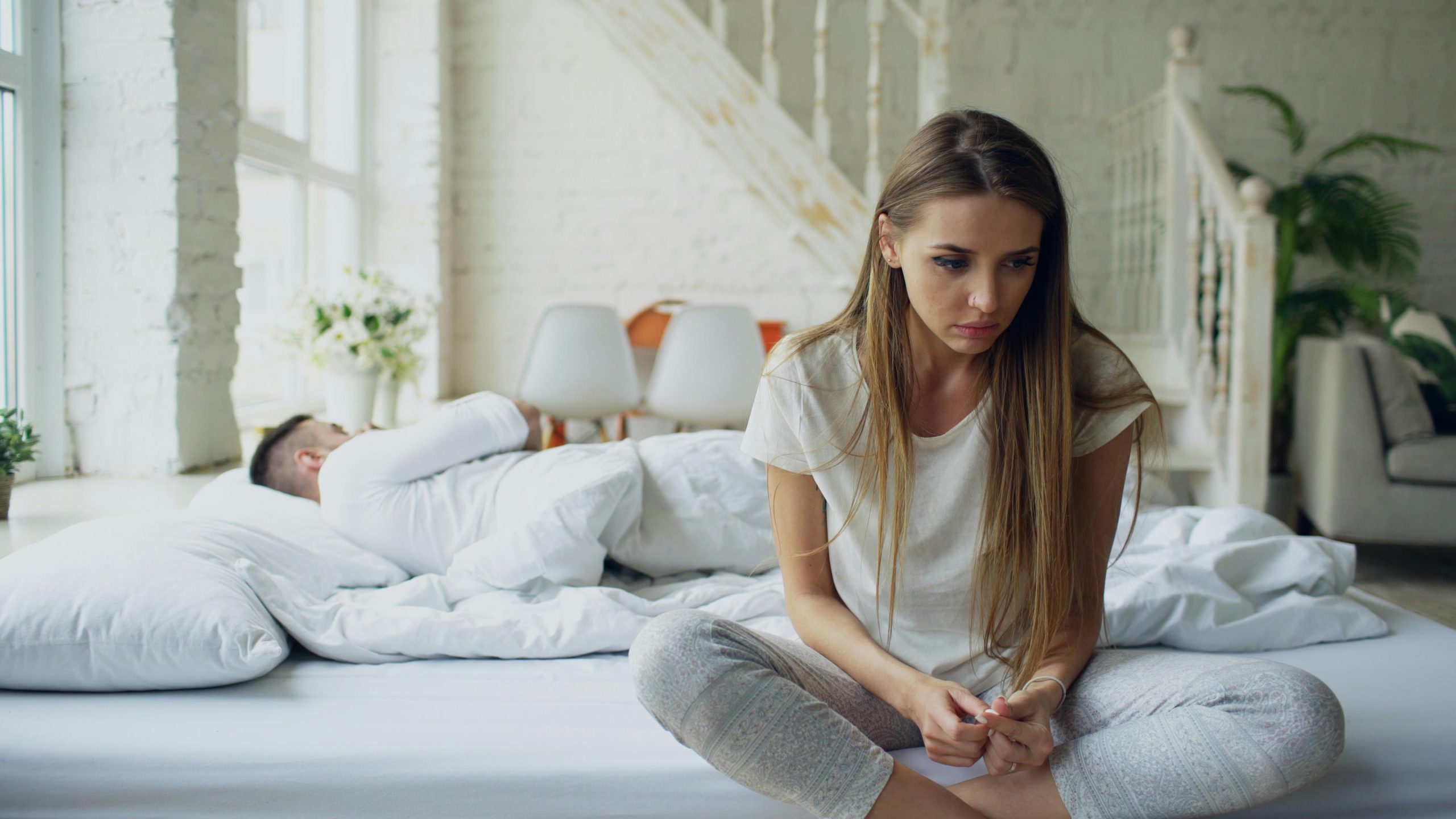 17 Clear Signs You Are Sexually Frustrated (And What It Really Means)