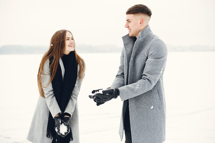 How to Pull Away to Make Him Want You More in 20 Simple Ways